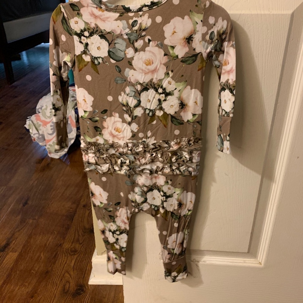 NWT Posh Peanut Leona Ruffle bottom Romper